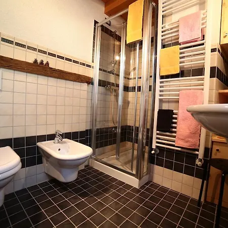 Stalut Puestines Guest house Arta Terme